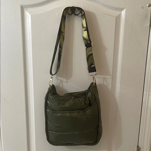 Chic Olive Crossbody Bag with Camouflage Strap - Picture 1 of 5